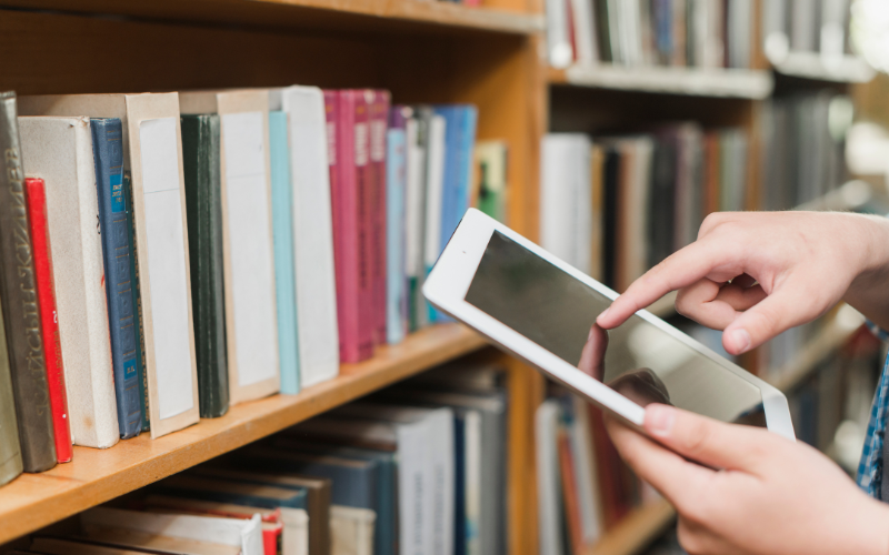 Perpustakaan Digital Meningkatkan Minat Baca di Era Digital